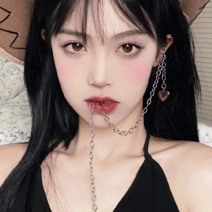 小河亲过我的脸